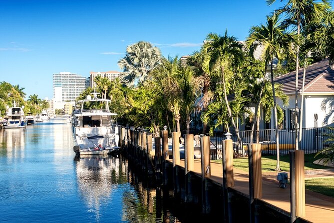 Venice of America Tour | Millionaires Row | Complimentary Drinks - On-Board Amenities