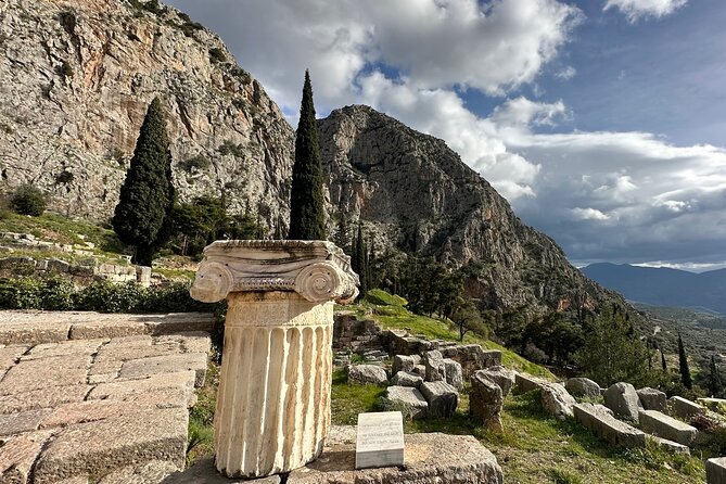 Visit Delphi & Meteora Monasteries Full Day Private Tour 12 Hour - Transportation Details