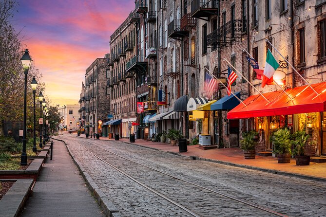 Walking Thru the Wonderful World of Savannah - Savannahs Architectural Wonders