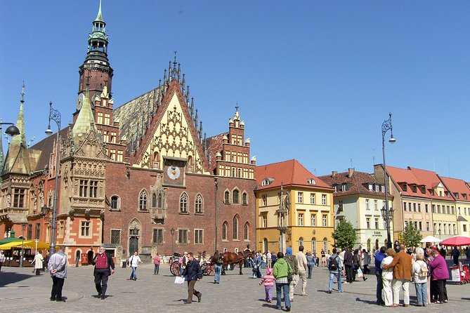 Wroclaw Private Tour CLASSIC With 2 Entries, 3 Hours - Meeting and End Points
