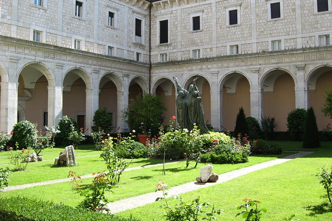 WWII BATTLEFIELDS: Montecassino Shore Excursion From Civitavecchia - Shared Tour Option