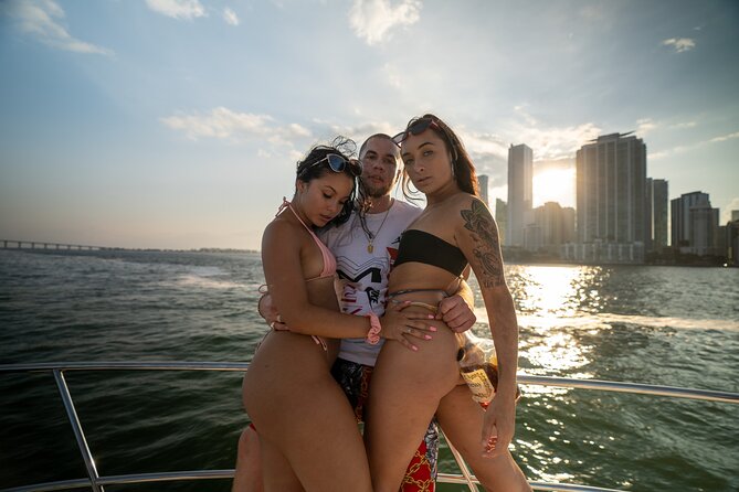 3 Story Nightclub on the Ocean Mega Yacht With 3 Hour Open Bar - Tour Details
