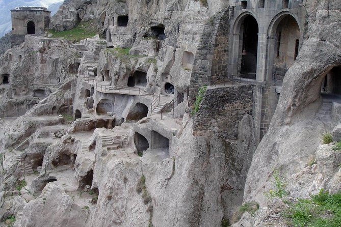 10 Days Tour in Georgia - Accommodations and Amenities
