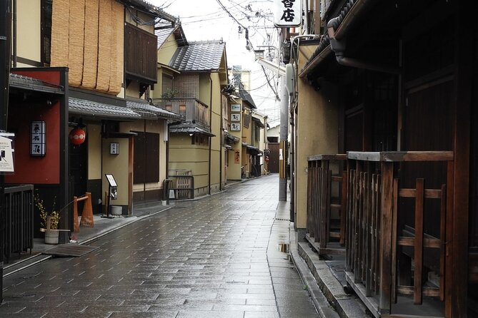 2 Hour Guided Gion Tour: Explore Kyoto's Historic Geisha District - Accessibility and Requirements