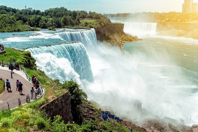 5-day Niagara Falls, Toronto, Ottawa, Montreal & Quebec City Tour - Meeting Points and Logistics