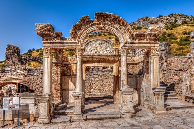 6 Days Istanbul & Cappadocia Trip - Including Balloon Ride & Camel Safari - Soaring Above Cappadocia in a Hot Air Balloon