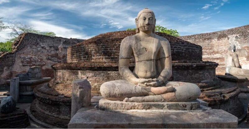 8 Days Taj Mahal and Buddhist Pilgrimage Tour - Colombo and At Leisure