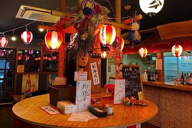 A Soul Food Tour in Osakas Shinsekai With a Local Guide - Meeting the Local Guide