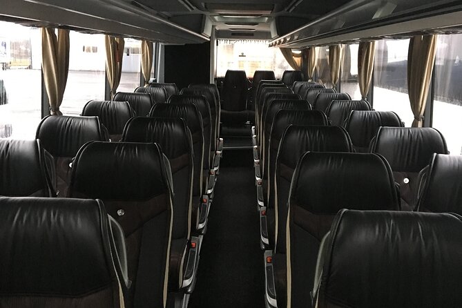 Airport Limousine Transfer: Arlanda Airport to Seaport Stockholm 1-7 Passengers - Availability and Booking