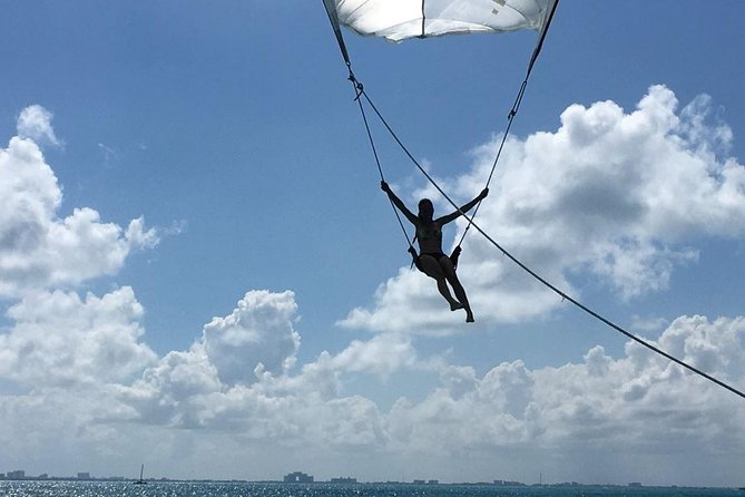 Amazing Tour to the Beauty Isla Mujeres. Snorkel and National Open Bar Included. - Dining Options
