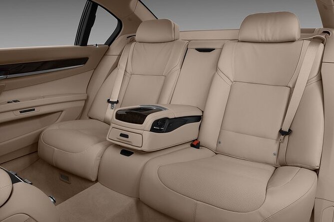 Arrival Transfer From Laguardia Airport LGA to Manhattan by Car - Pickup and Drop-off Procedures