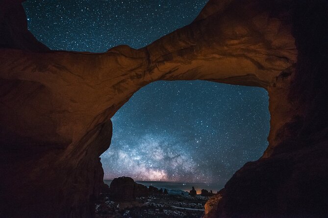 Astro-Photo, Hiking and Stargazing Tour in Arches National Park - Photography and Stargazing Guidance