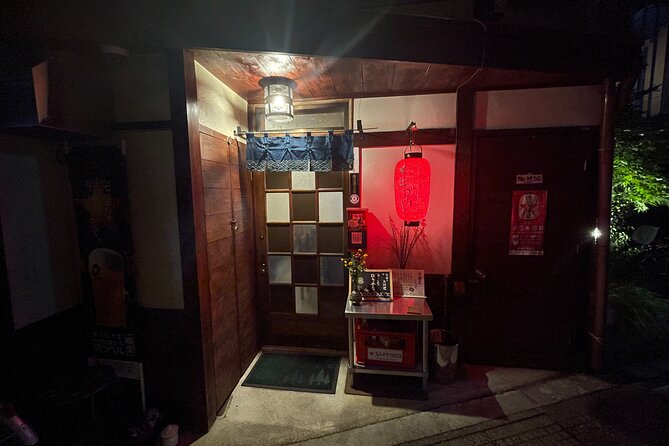 Bar and Izakaya Hopping Night Tour in Takayama - Meeting Point and End Point