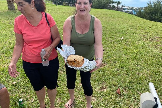 Bermudas Island Discovery Tour With the Famous Fish Sandwich Experience - Operator and Booking Information