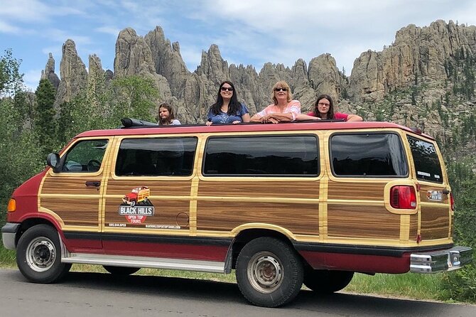 BIG - Mt Rushmore & Crazy Horse & Bison Safari-Needles-Iron Mtn - Inclusions and Amenities
