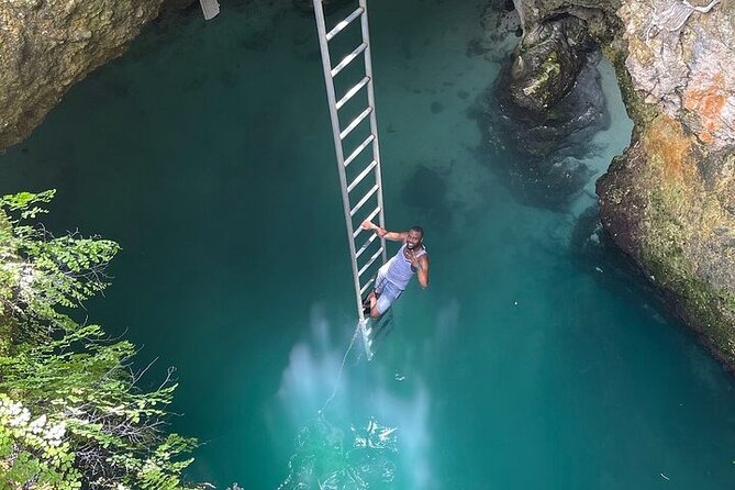 Blue Hole Mineral Spring, Rick's Cafe & 7 Miles Beach Guided Tour - Pricing Information