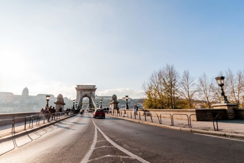 Budapest Day Trip From Vienna - Tour Guide and Languages