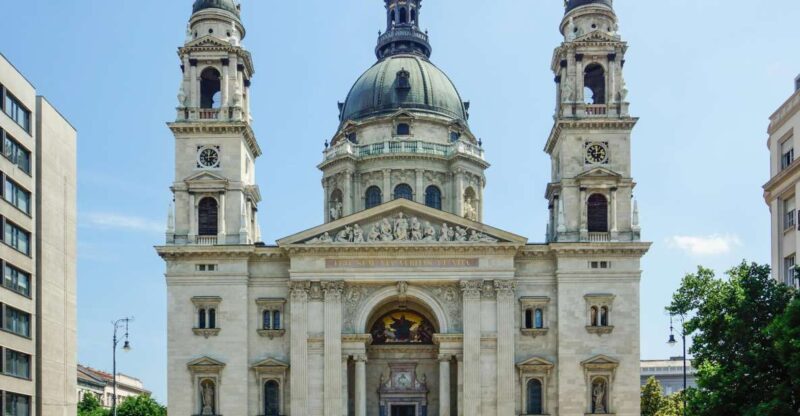 Budapest: Private 4-Hour Walking Tour - Whats Included in the Experience
