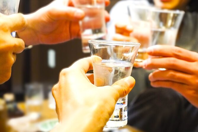 Casual Japanese SAKE Tasting and Snack Experience in Kabukicho - Tasting the Varieties of Sake