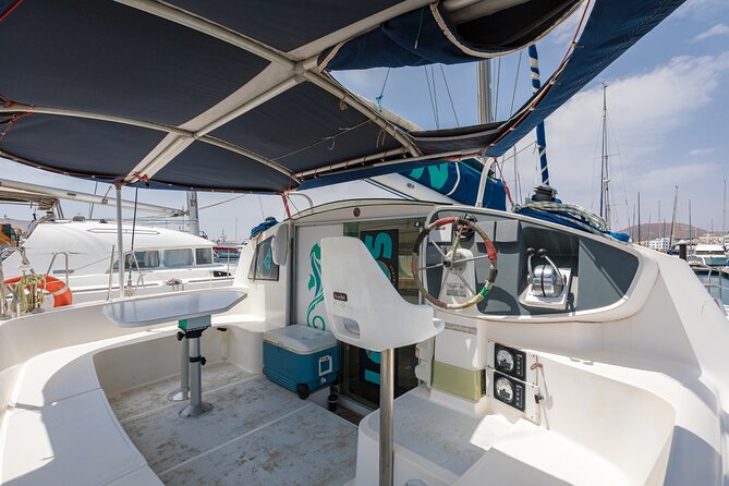 Catamaran Excursion Lobos in Morning Small Groups - Morning Small Group Experience