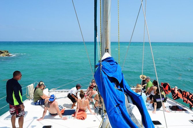Catamaran Sail and Snorkeling Tour With Open Bar in Puerto Morelos - Accessibility Features
