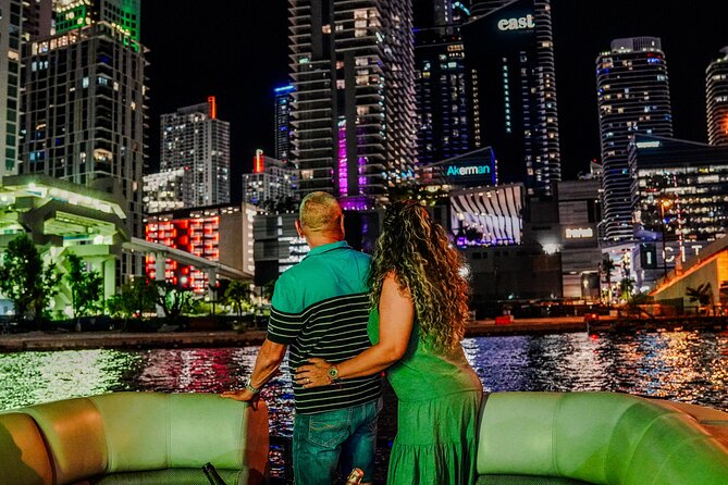 Champagne City Lights Boat Tour With Photoshoot - The Perfect Setting for Photos
