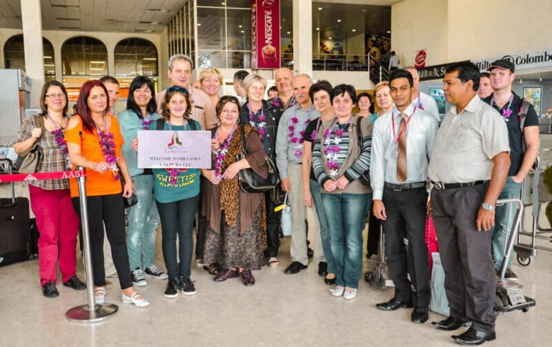 Colombo: Colombo Airport (CMB) and Kandy City Transfer - Transfer Experience