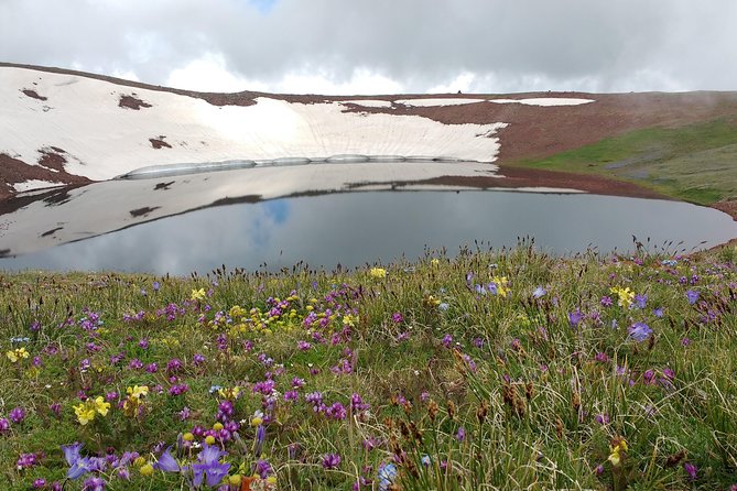 Daily Jeeping - Trekking Tour to Azhdahak Mountain - What to Expect