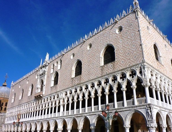 Doges Palace Guided Tour and Gondola Ride - Participation Requirements