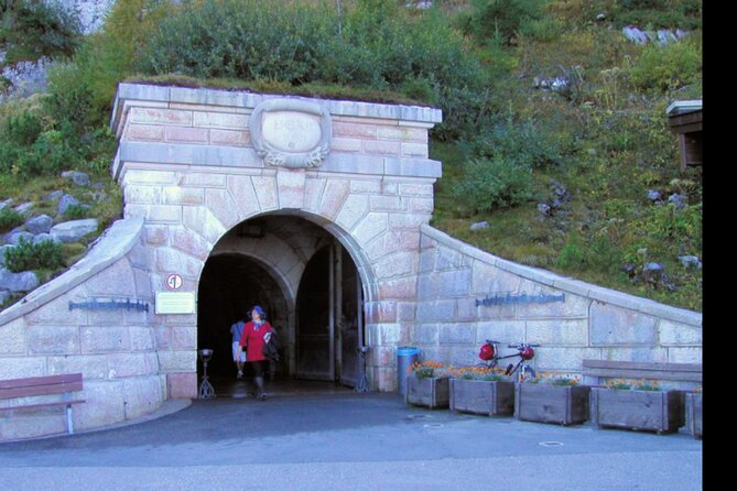 Eagles Nest & Bunkers & Salt Mines Tour From Salzburg - Meeting and Pickup Information