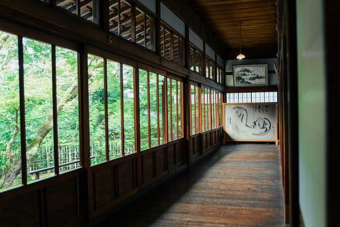 Enter the Unseen: A VIP Monk-Guided Experience at Kiyomizu-dera - Navigating the Grounds: A Guided Exploration