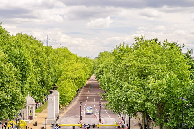 Exclusive Guided Royal Walking Tour W/ Buckingham Palace Tickets - Meeting Details