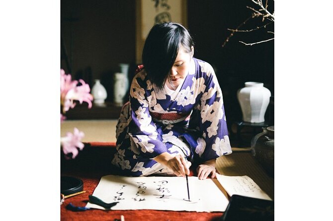 Experience an Authentic Art Form With a Professional Calligrapher - Appreciate the Profound Connection Between Calligraphy and Mindfulness