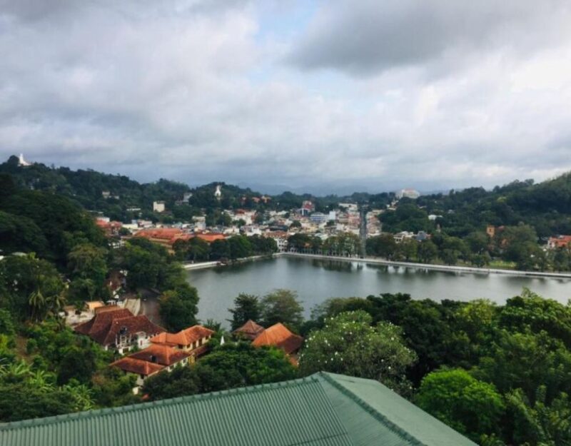 Explore In Kandy With Lesley - Inclusions