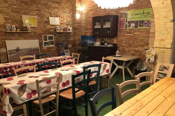 Extra Virgin Olive Oil Walking Tour With Lunch in the Museum - Savor a Brunch in the Garden