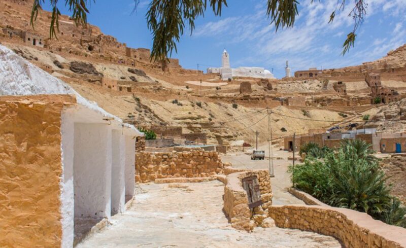 From Djerba and Zarzis : An Epic 3 Days Desert Adventure - Accommodations and Meals
