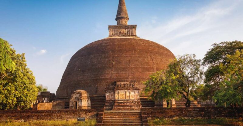 From Negombo: Full-Day Unesco City of Anuradhapura Trip - Itinerary Details