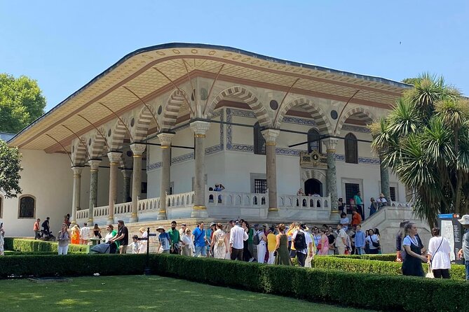Full Day Historical Tour in the City of Istanbul - Lunch and Refreshments