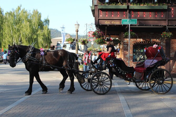 Full Day Leavenworth and Cascade Mountain Adventure Tour - Pickup and Parking Details