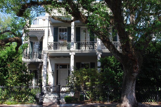 Garden District Tour Review: A Unique Experience - What to Expect on the Tour