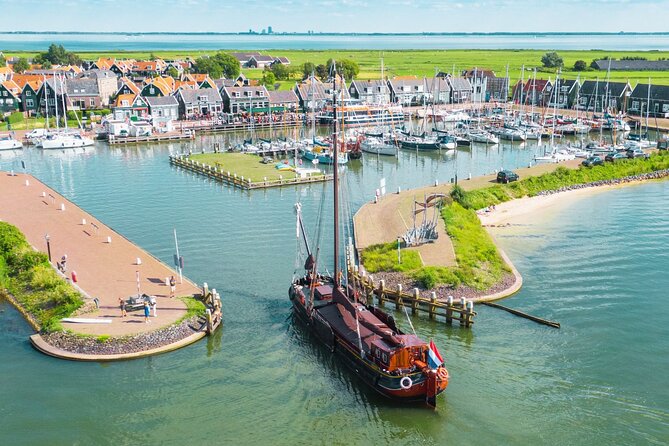 Guided Tour to Zaanse Schans, Volendam and Maken With Boat Ride - Unique Activities Offered