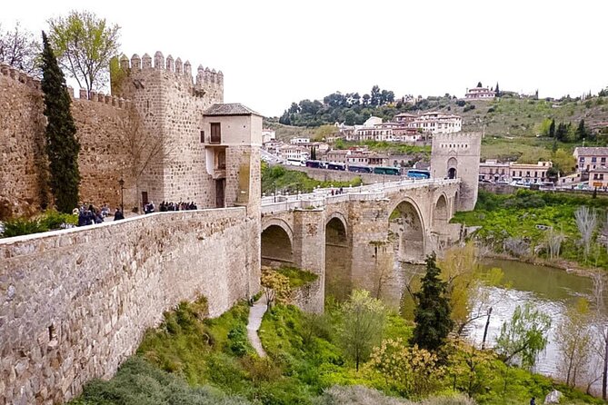 Half Day Tour of Toledo With Guided Visit to the Cathedral - Meeting and Pickup Details