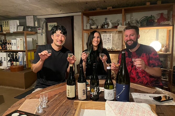 Hidden Sake Tasting And Izakaya Gourmet Tour in Osaka - Embracing the Vibrant Izakaya Atmosphere