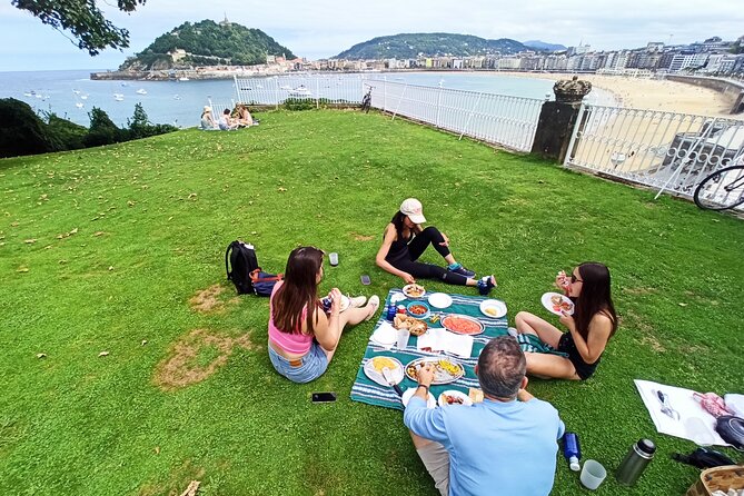 Highlight of San Sebastian Riding a Bike - Recommended Attire and Gear