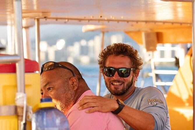 Honolulu Sunset Sail From Kewalo Harbor Including Drinks - Drinks and Amenities