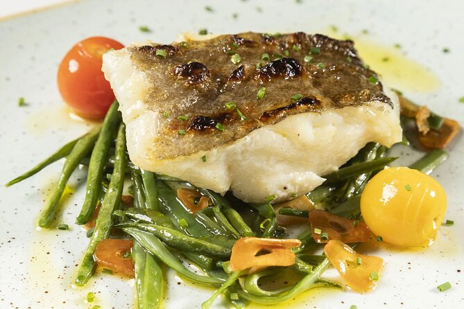Javea Sunset Cruise and Dinner at the Port - Dining at Restaurante Noray
