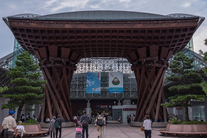 Kanazawa Private Customizable Half Day Tour - Transportation