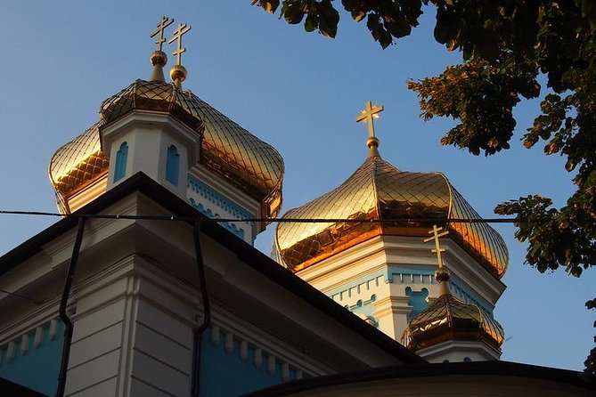 Kiss Me Now - City Tour of Chisinau! - Savoring Local Cuisine at Lunch