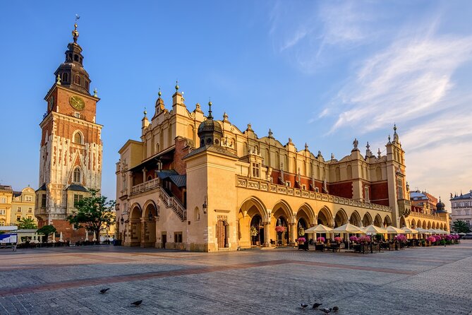 Krakow: Guided 2-hour Old Town Walking Tour - Learning About Krakows Captivating History