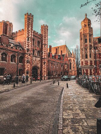 Live Like a Student With Private Cambridge Self Guided Tours - Discover Photogenic Instagrammable Spots